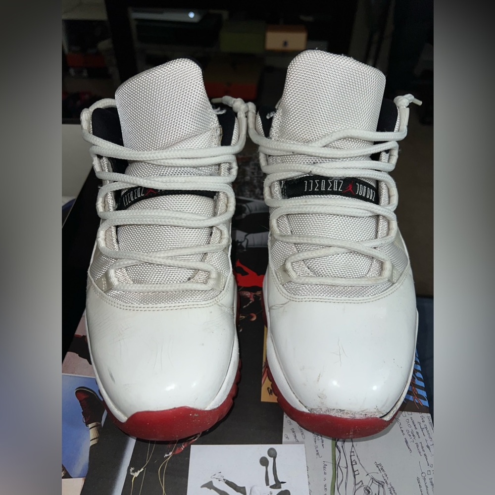 Low Top Cherry 11s